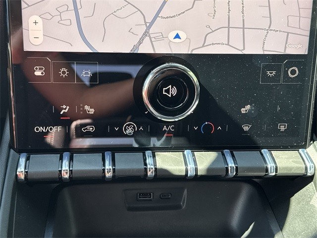 GMC Terrain Vehicle Full-screen Gallery Image 19