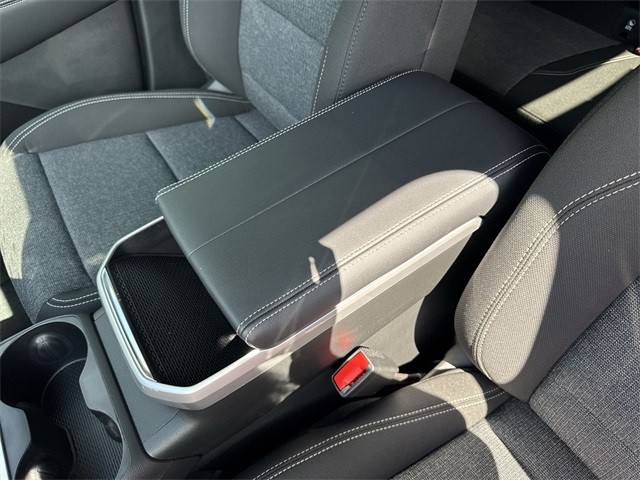 GMC Terrain Vehicle Full-screen Gallery Image 21