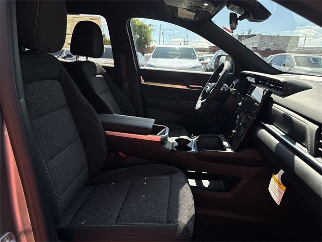 GMC Terrain Vehicle Full-screen Gallery Image 24