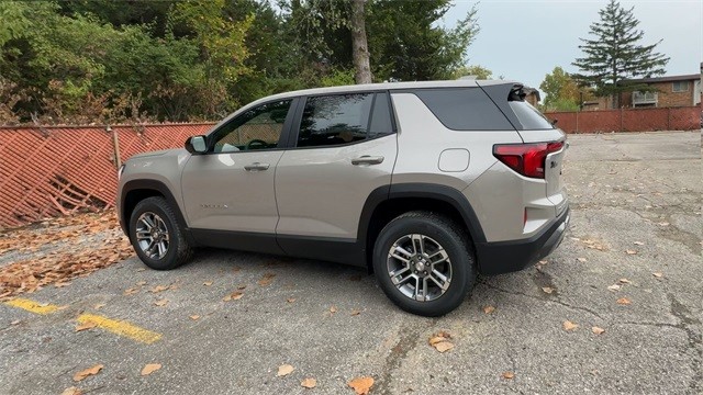 GMC Terrain Vehicle Full-screen Gallery Image 06