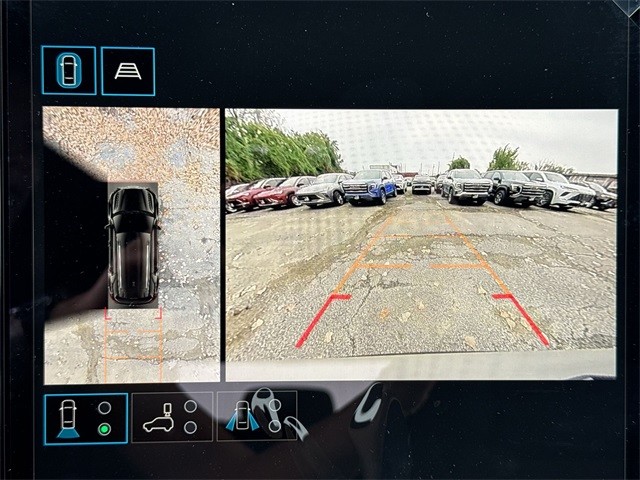 GMC Terrain Vehicle Full-screen Gallery Image 17