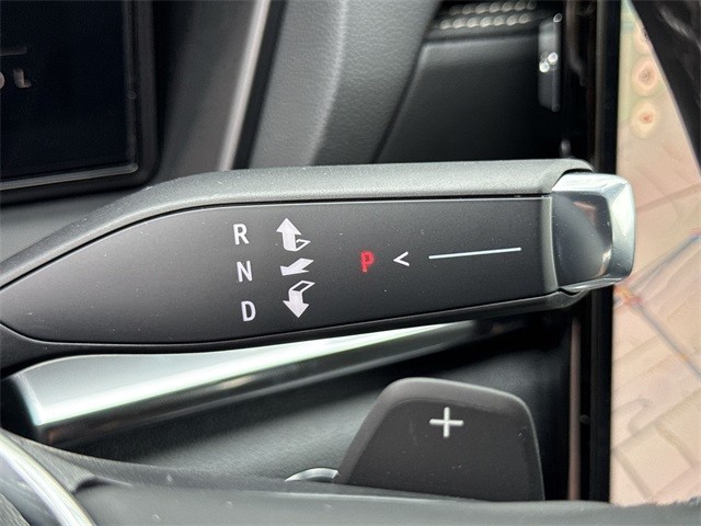 GMC Terrain Vehicle Full-screen Gallery Image 20