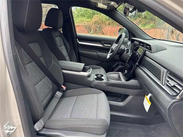 GMC Terrain Vehicle Full-screen Gallery Image 24