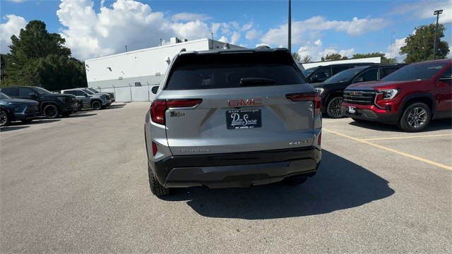 GMC Terrain Vehicle Full-screen Gallery Image 07