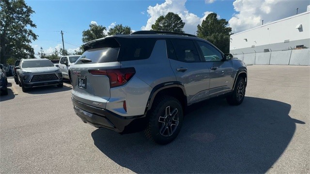 GMC Terrain Vehicle Full-screen Gallery Image 08