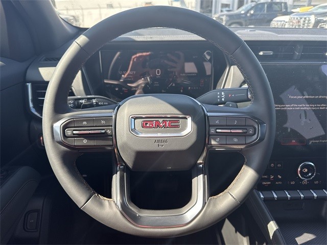 GMC Terrain Vehicle Full-screen Gallery Image 14