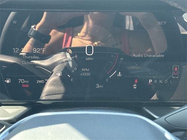 GMC Terrain Vehicle Full-screen Gallery Image 15