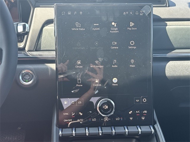 GMC Terrain Vehicle Full-screen Gallery Image 16