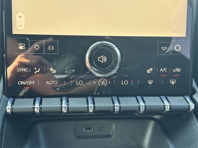 GMC Terrain Vehicle Full-screen Gallery Image 19