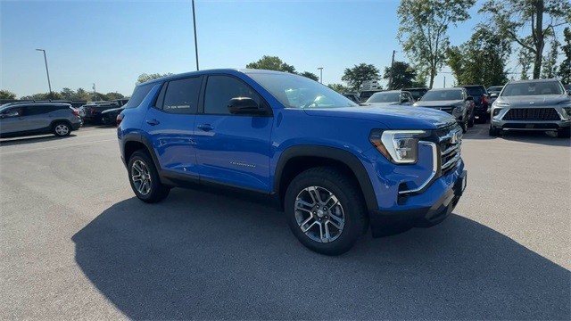 GMC Terrain Vehicle Full-screen Gallery Image 02