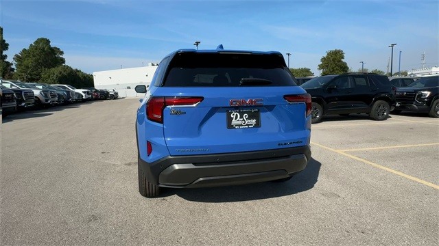 GMC Terrain Vehicle Full-screen Gallery Image 07