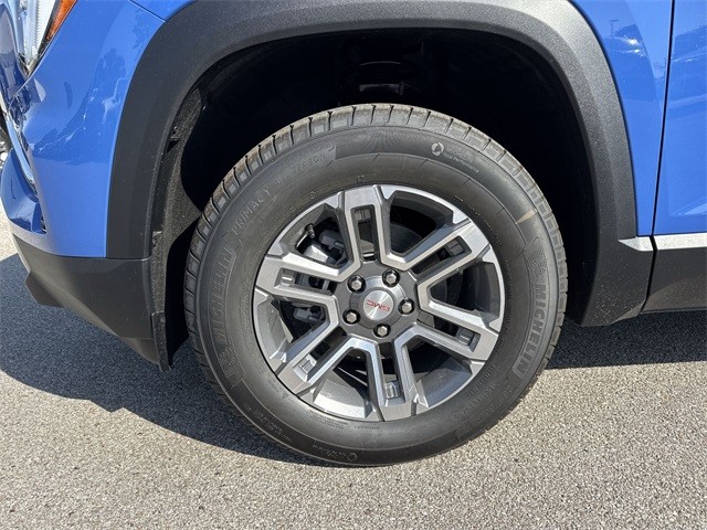 GMC Terrain Vehicle Full-screen Gallery Image 10