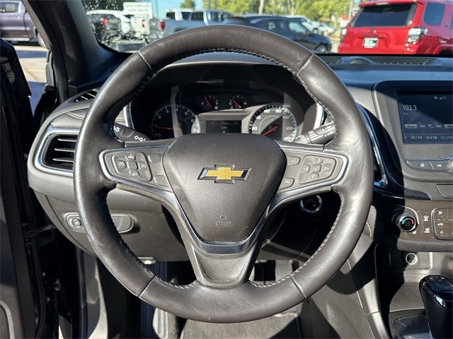 Chevrolet Equinox Vehicle Full-screen Gallery Image 14