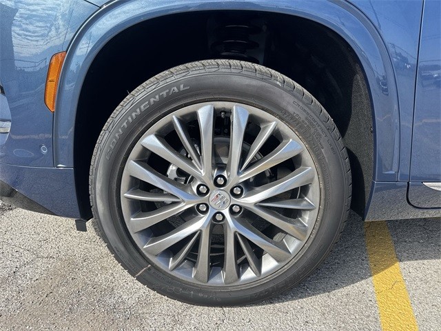 Buick Enclave Vehicle Full-screen Gallery Image 10