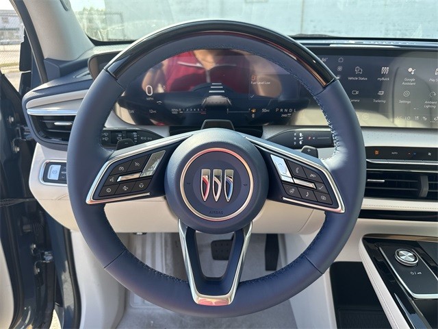 Buick Enclave Vehicle Full-screen Gallery Image 14