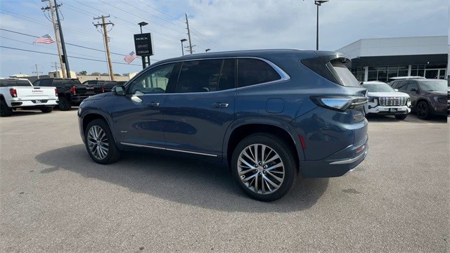 Buick Enclave Vehicle Full-screen Gallery Image 06