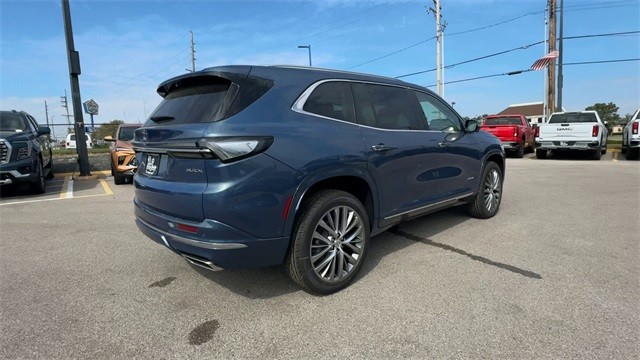 Buick Enclave Vehicle Full-screen Gallery Image 08