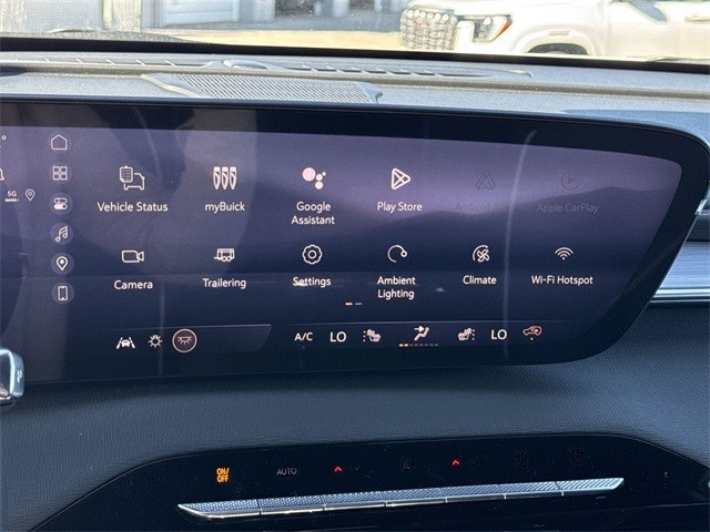 Buick Enclave Vehicle Full-screen Gallery Image 16