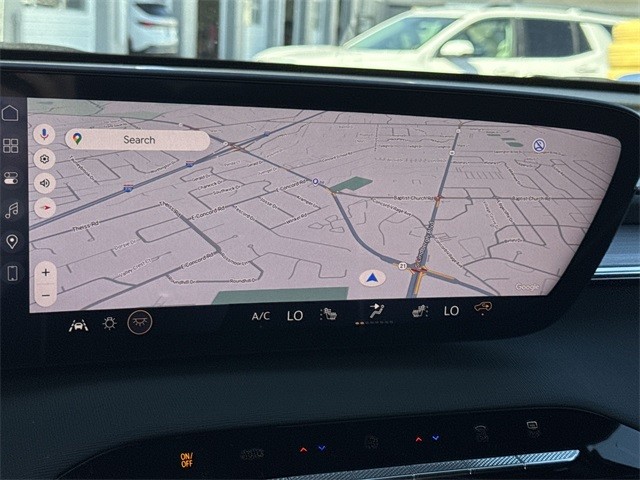 Buick Enclave Vehicle Full-screen Gallery Image 18