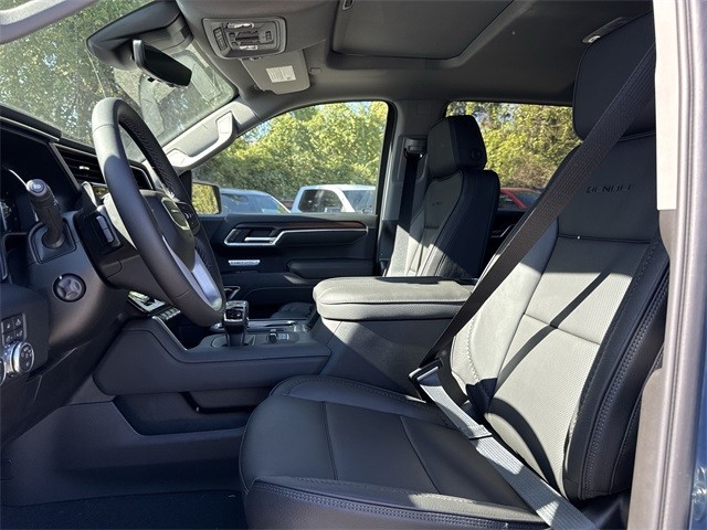 GMC Sierra 1500 Vehicle Full-screen Gallery Image 11