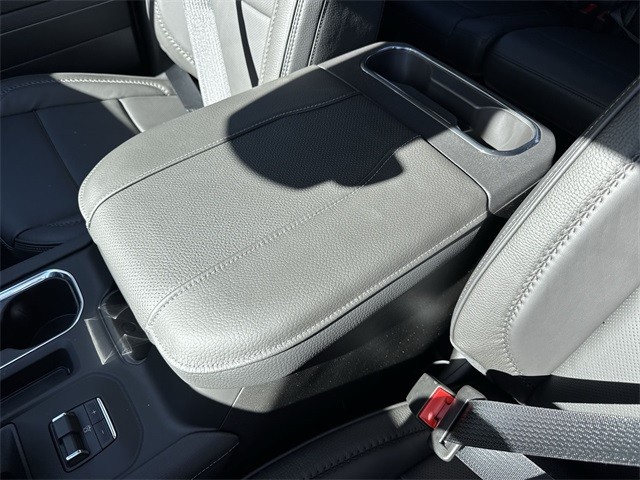 GMC Sierra 1500 Vehicle Full-screen Gallery Image 21