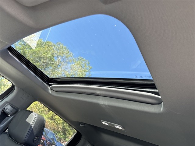 GMC Sierra 1500 Vehicle Full-screen Gallery Image 22