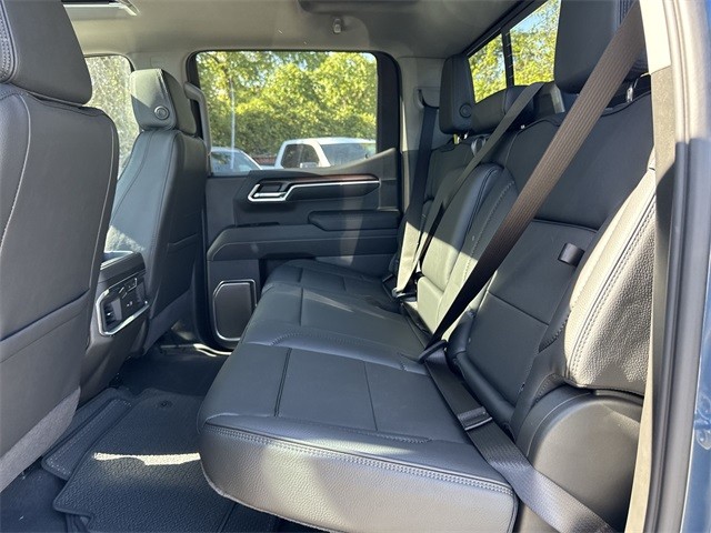 GMC Sierra 1500 Vehicle Full-screen Gallery Image 23