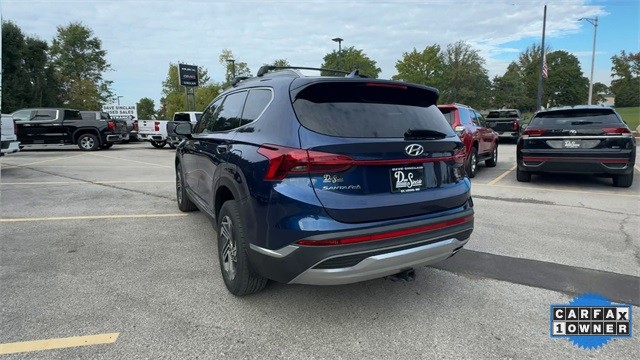 Hyundai Santa Fe Vehicle Full-screen Gallery Image 09