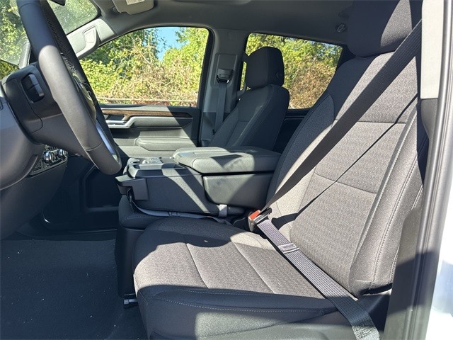 GMC Sierra 1500 Vehicle Full-screen Gallery Image 11