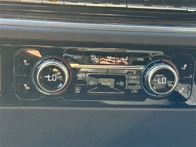 GMC Sierra 1500 Vehicle Full-screen Gallery Image 19