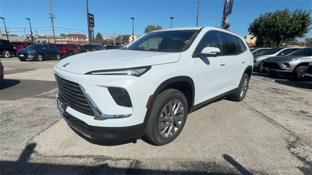 Buick Enclave Vehicle Full-screen Gallery Image 04