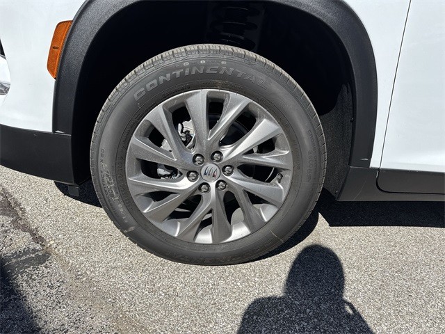 Buick Enclave Vehicle Full-screen Gallery Image 10