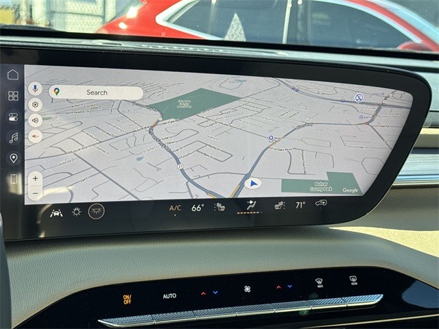 Buick Enclave Vehicle Full-screen Gallery Image 18