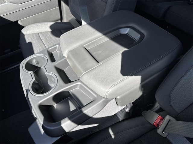 GMC Sierra 1500 Vehicle Full-screen Gallery Image 21