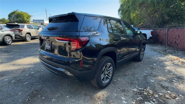 GMC Terrain Vehicle Full-screen Gallery Image 08