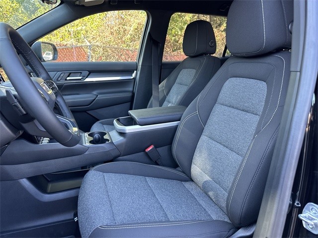 GMC Terrain Vehicle Full-screen Gallery Image 11