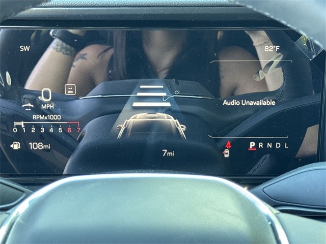 GMC Terrain Vehicle Full-screen Gallery Image 15