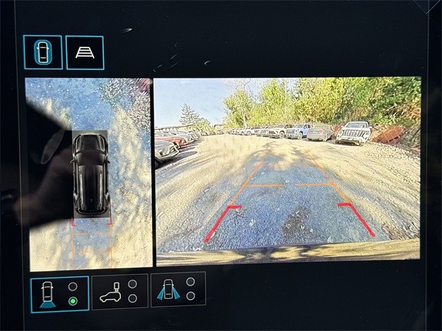 GMC Terrain Vehicle Full-screen Gallery Image 17