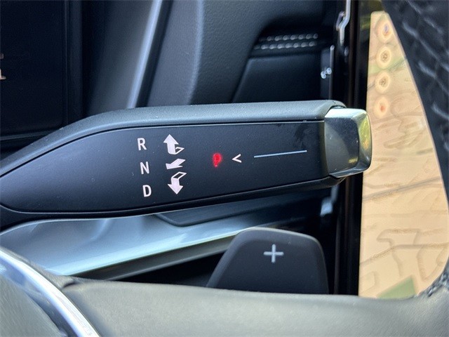 GMC Terrain Vehicle Full-screen Gallery Image 20