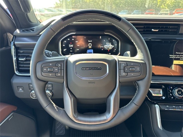 GMC Sierra 1500 Vehicle Full-screen Gallery Image 14