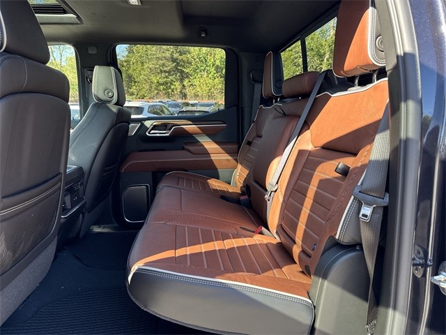 GMC Sierra 1500 Vehicle Full-screen Gallery Image 23