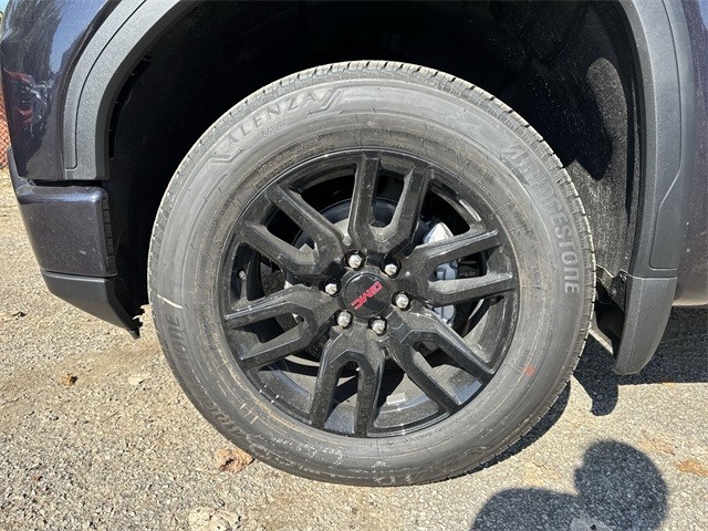 GMC Sierra 1500 Vehicle Full-screen Gallery Image 10