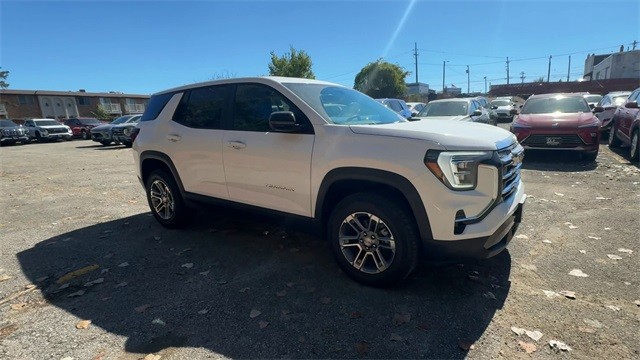 GMC Terrain Vehicle Full-screen Gallery Image 02