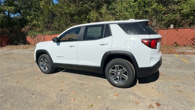 GMC Terrain Vehicle Full-screen Gallery Image 06