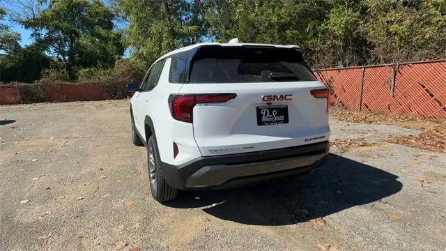 GMC Terrain Vehicle Full-screen Gallery Image 07