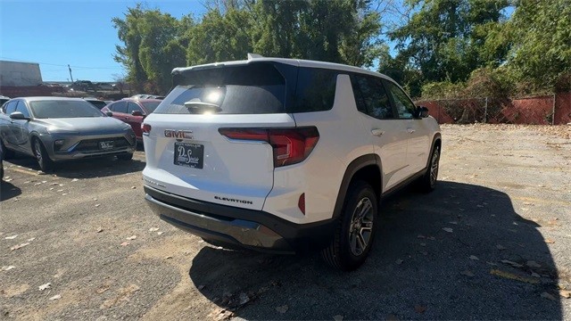 GMC Terrain Vehicle Full-screen Gallery Image 08