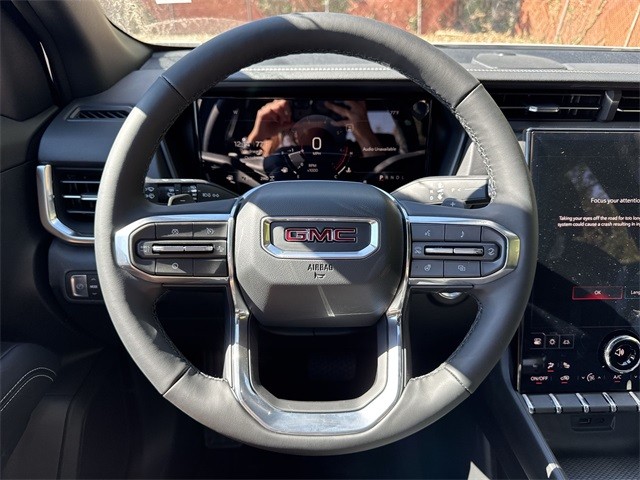 GMC Terrain Vehicle Full-screen Gallery Image 14