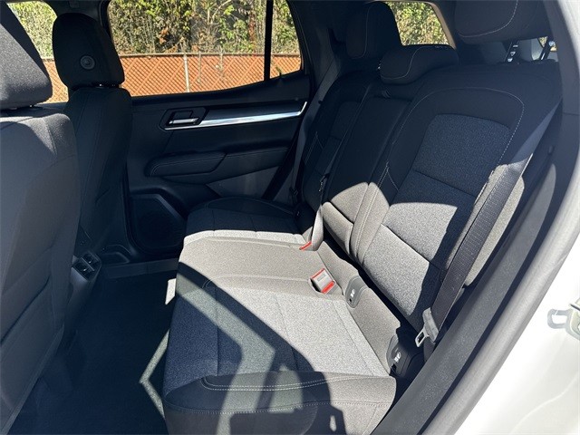 GMC Terrain Vehicle Full-screen Gallery Image 22