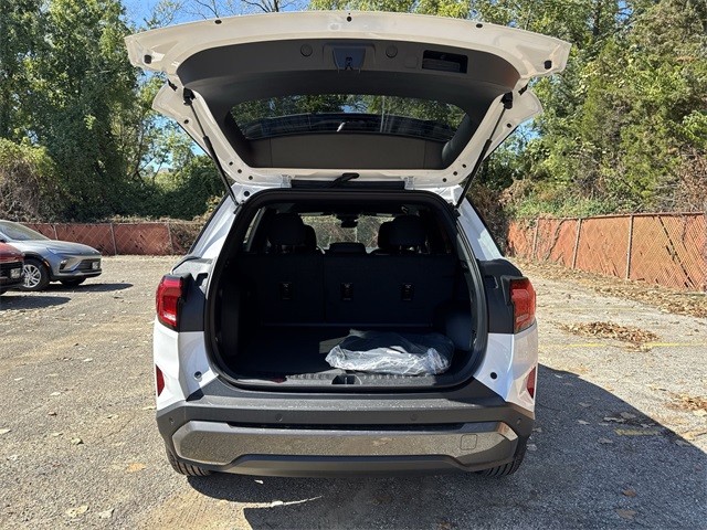 GMC Terrain Vehicle Full-screen Gallery Image 23