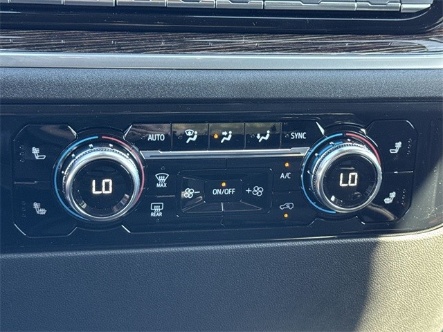 GMC Sierra 1500 Vehicle Full-screen Gallery Image 19